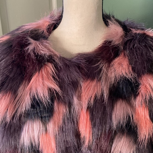 New Willow & Clay  stunning black prints faux fur coat Jacket, Size M - Picture 4 of 8